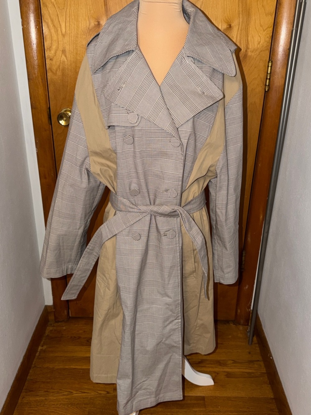 ZARA Woman Plaid Combination Double Breasted Trench Coat With Belt - Large